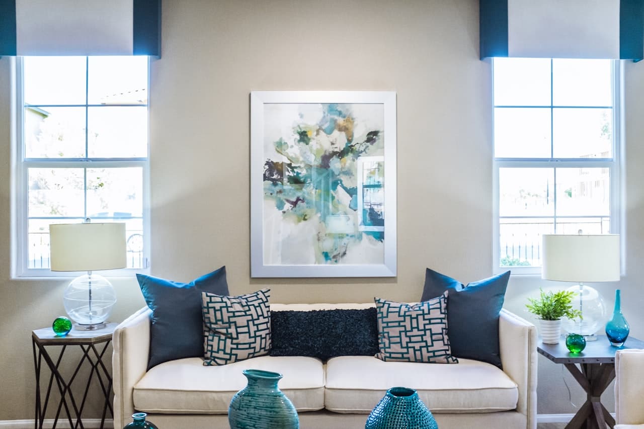 Living room before AI restaging